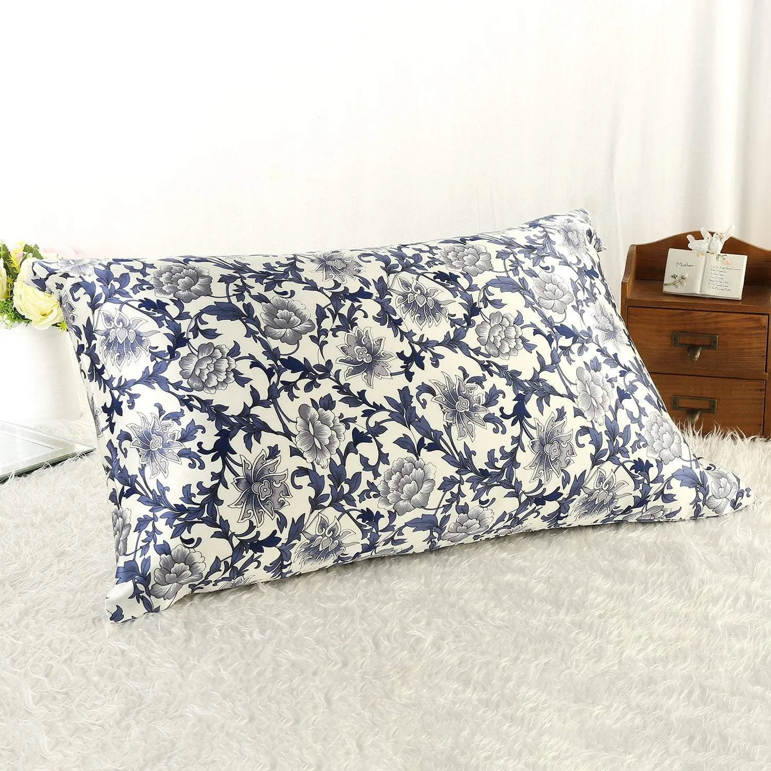 100% Silk Pillowcase Blue and White PC04