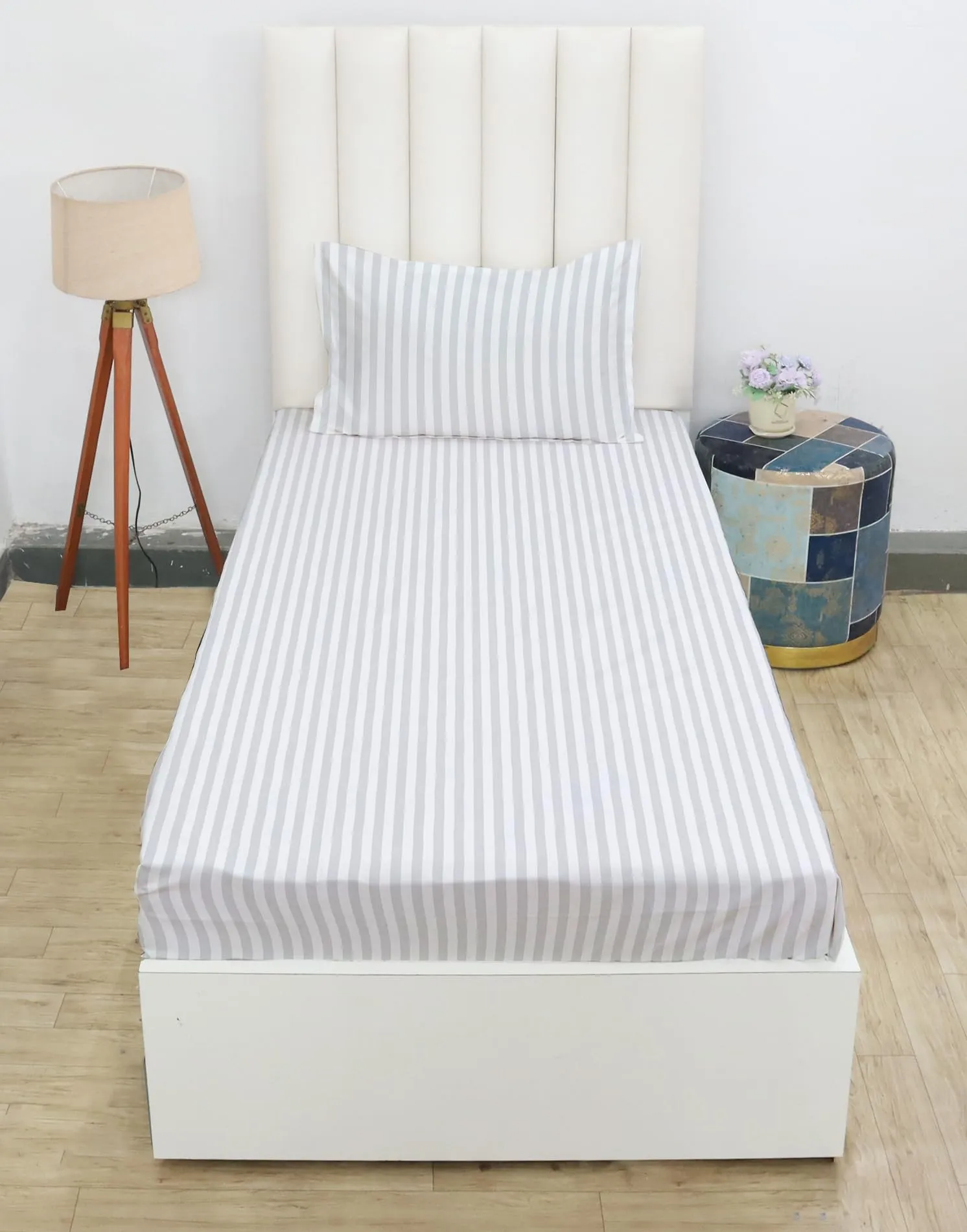 RD TREND Presents 210 tc Fully Elasticized Single Fitted Satin Stripes Plain Bedsheet for Single Bed King Size(72 x 48 x 8 Inch) with One Pillow Covers Color-White, Pattern-Striped