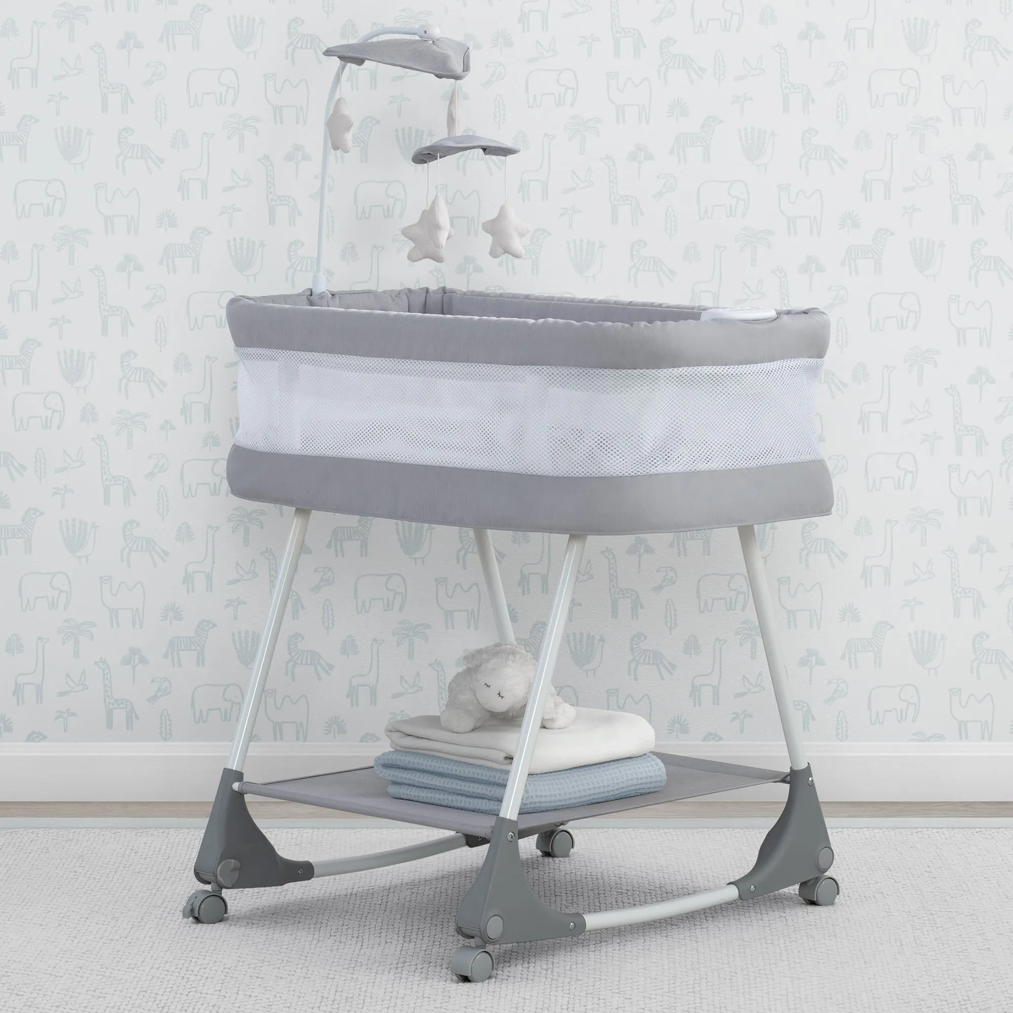 Shooting Star Rocking Bassinet with Air Flow Mesh